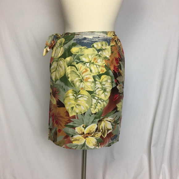 Vintage Stephanie by Suzelle Sarong and Top - Picture 11 of 15